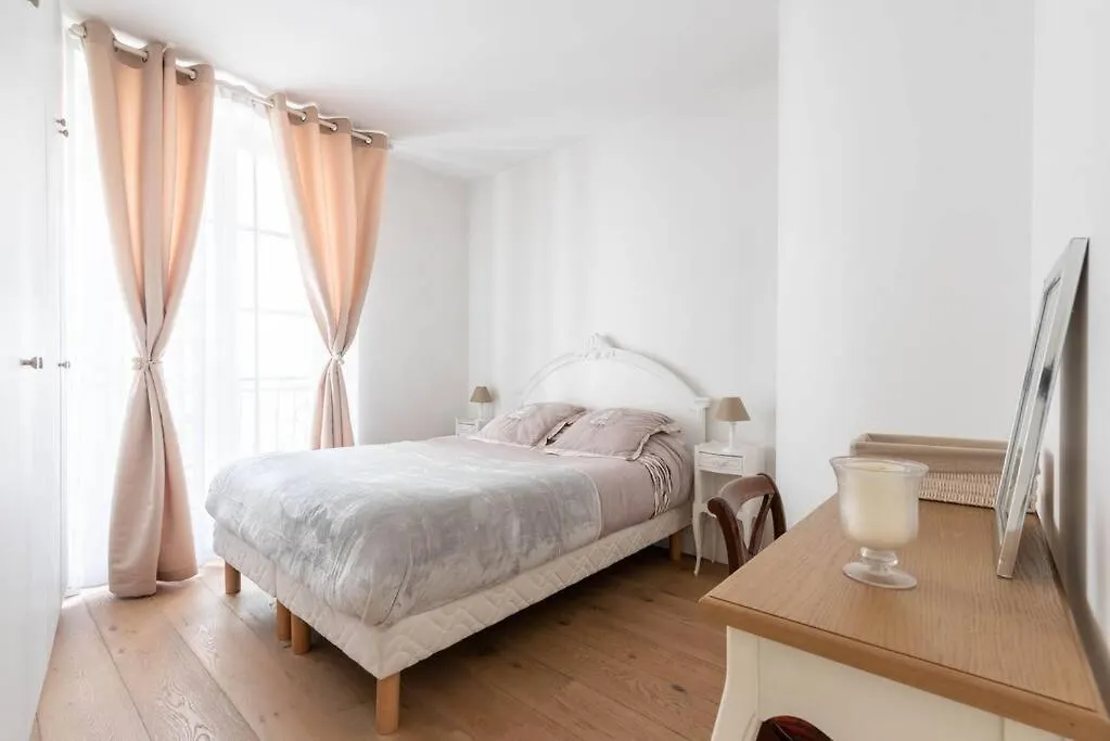 פריז Appartement Vintage Le Bon Marche - II צרפת